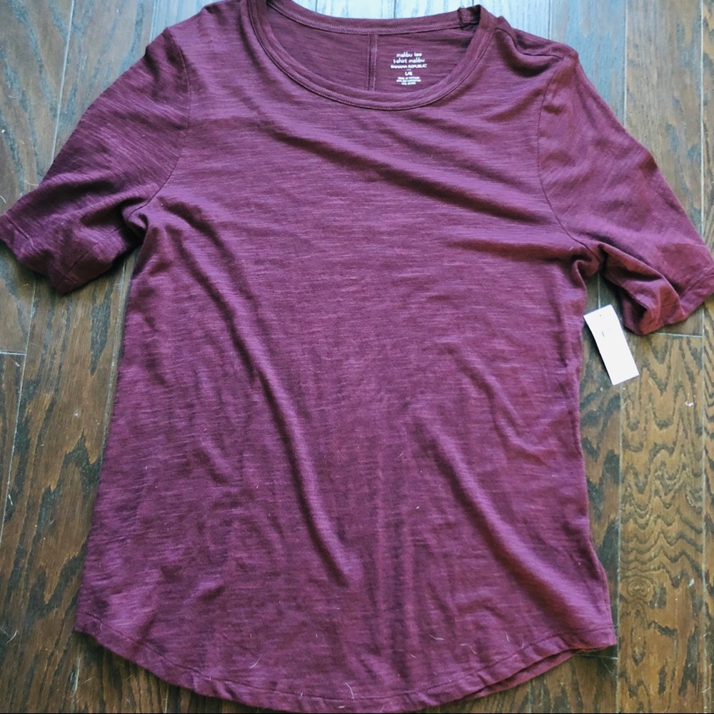 Banana republic light weight malibu tee 💟